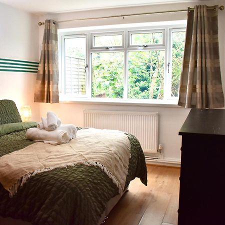 Luxury 2 Bedroom Apartment, Parking, Few Minutes Walk From Wembley Stadium Londra Exterior foto