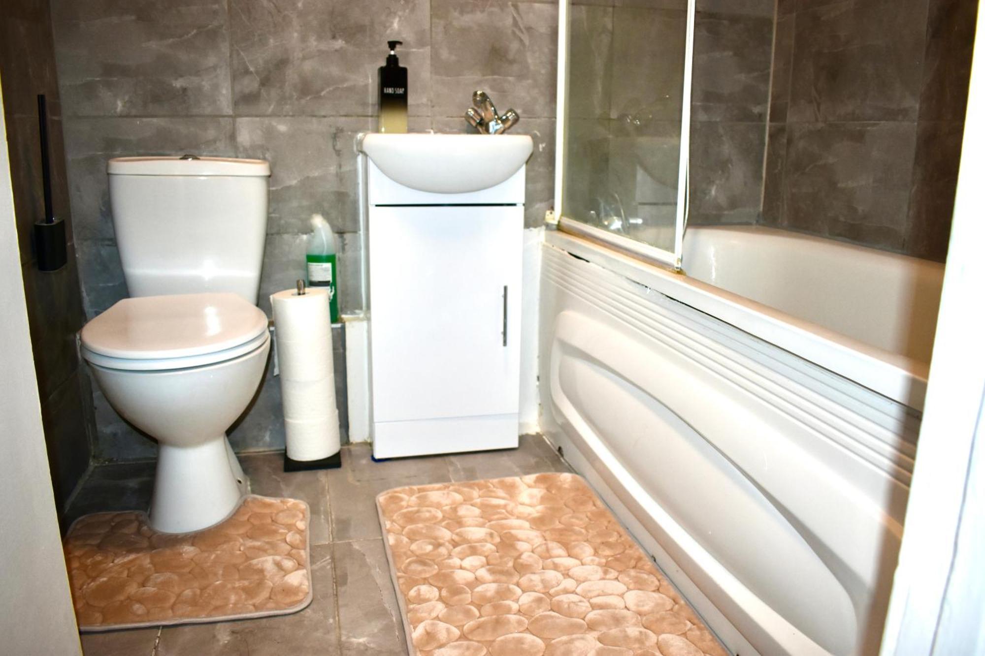 Luxury 2 Bedroom Apartment, Parking, Few Minutes Walk From Wembley Stadium Londra Exterior foto