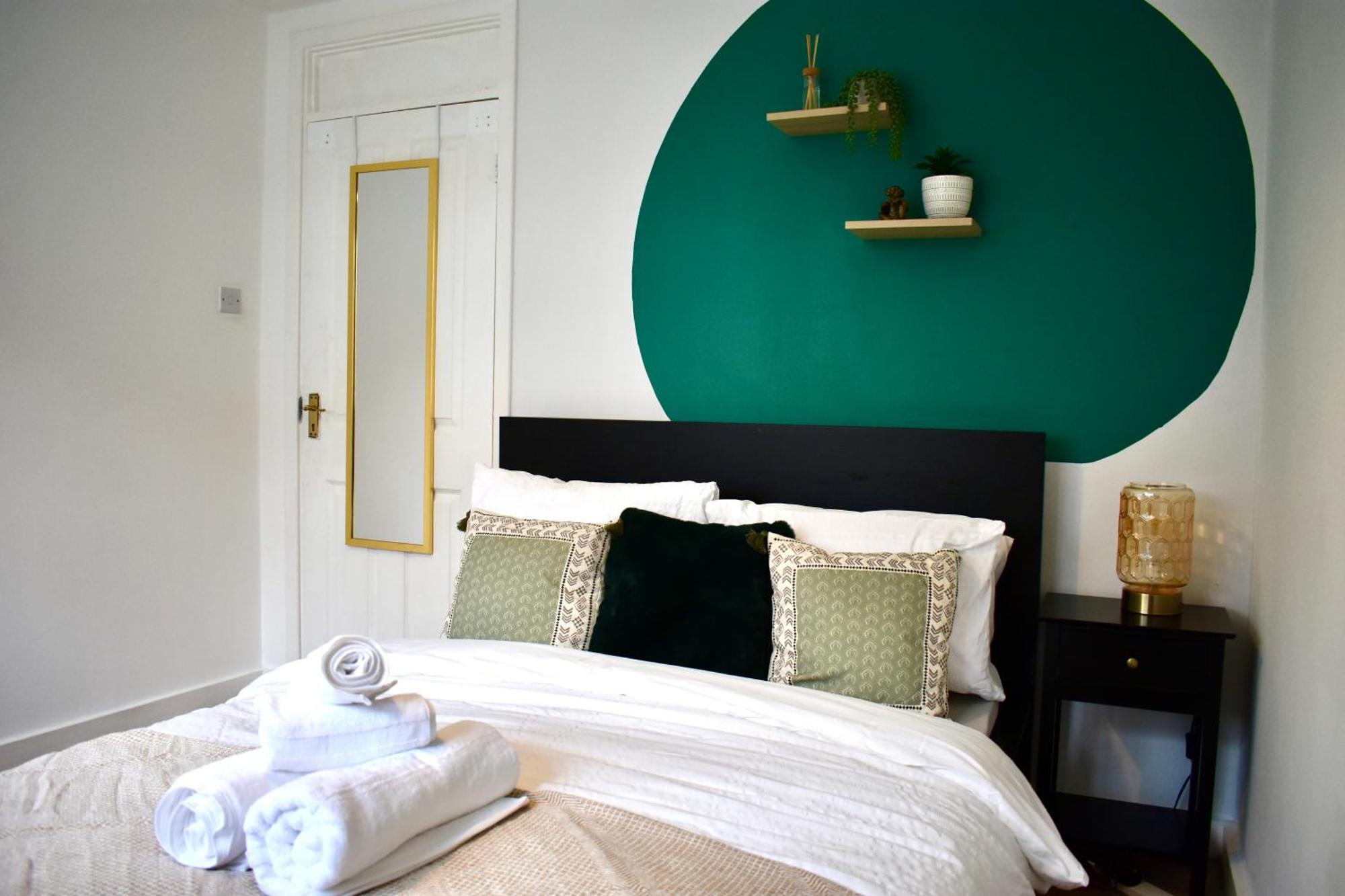 Luxury 2 Bedroom Apartment, Parking, Few Minutes Walk From Wembley Stadium Londra Exterior foto