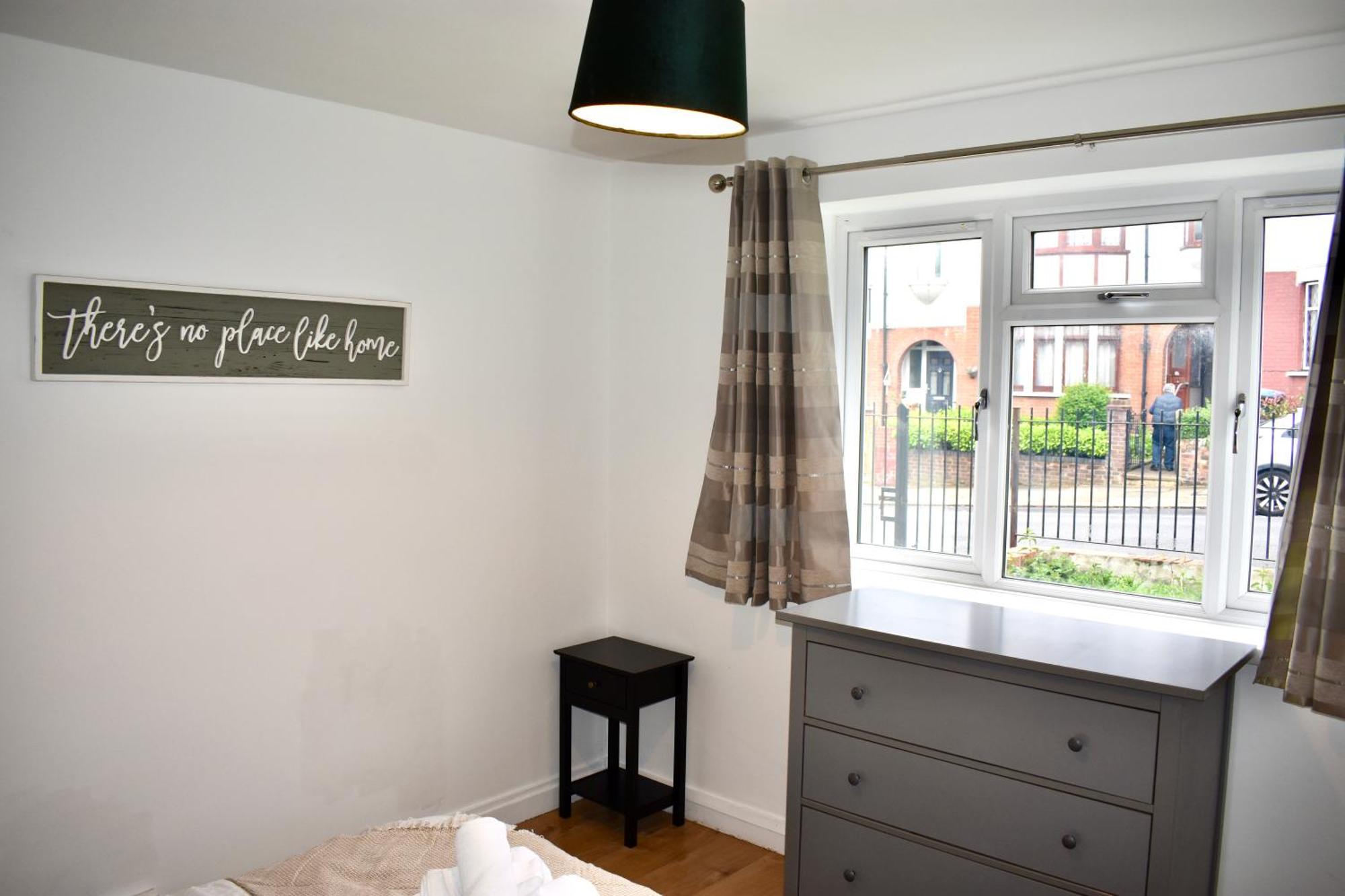 Luxury 2 Bedroom Apartment, Parking, Few Minutes Walk From Wembley Stadium Londra Exterior foto