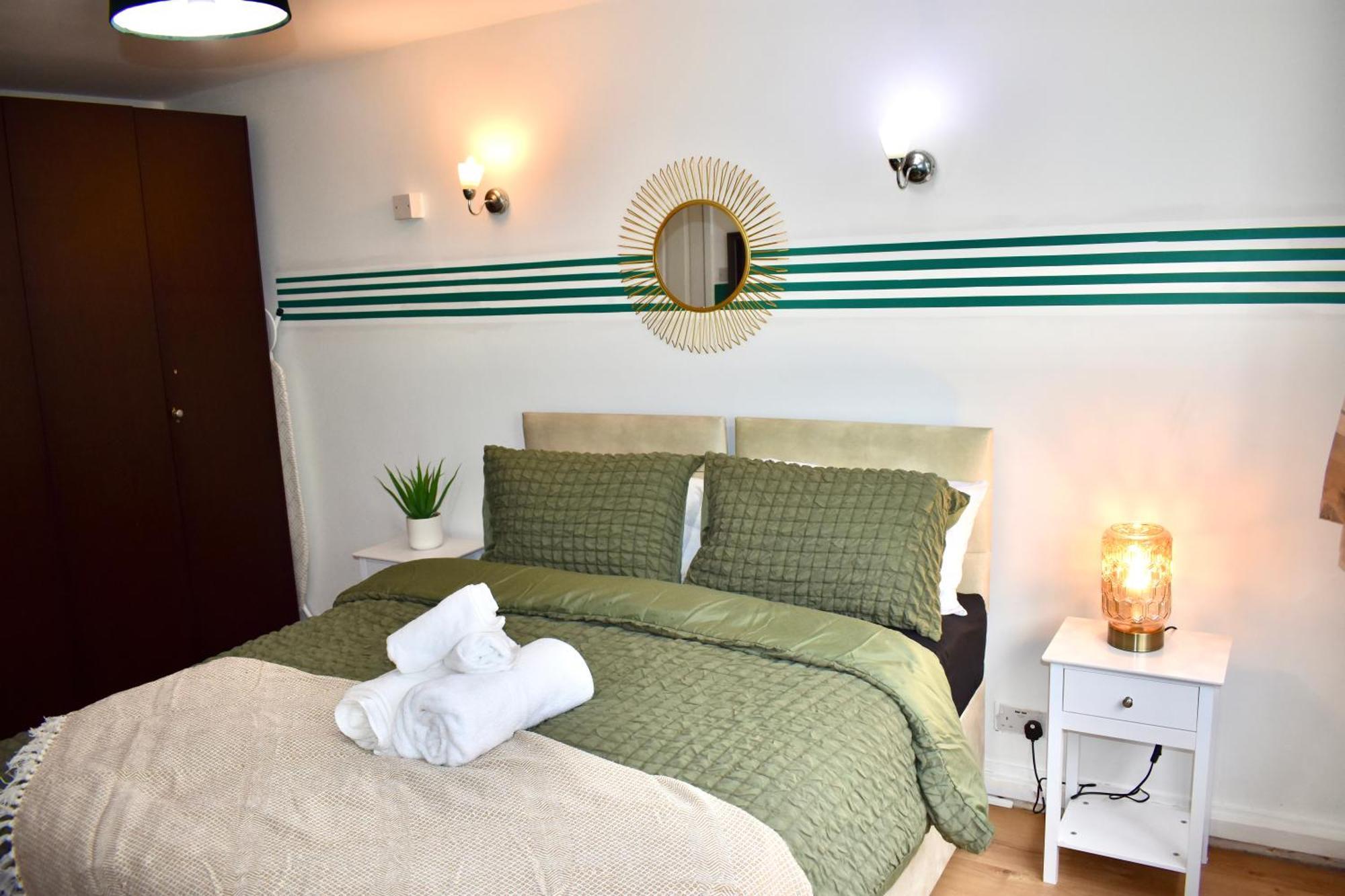 Luxury 2 Bedroom Apartment, Parking, Few Minutes Walk From Wembley Stadium Londra Exterior foto